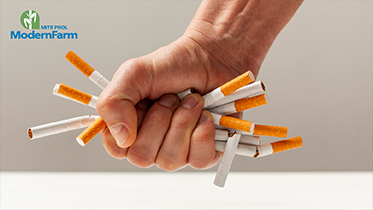 การสูบบุหรี่มวนเดียวกัน เพิ่มความเสี่ยงติดเชื้อโควิด-19 เกือบ 4 เท่า