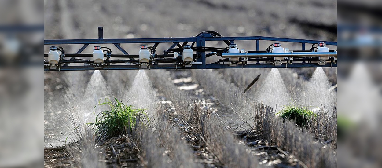 Weed Seeker Automatic Spot Spray System  เทคโนโลยีการตรวจจับวัชพืชในพื้นที่ ด้วยหลักการตรวจจับสีเขียวของพืช